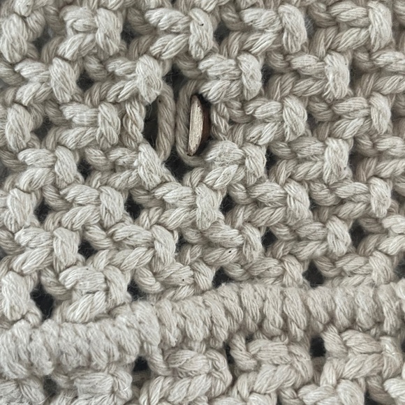 Virginia Wolf Summer Bag Beaded
Woven Macrame Cotton Boho Beach
Wooden Handles - Picture 6 of 7